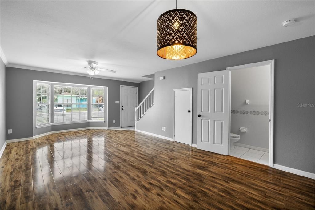 For Rent: $1,500 (2 beds, 1 baths, 1051 Square Feet)