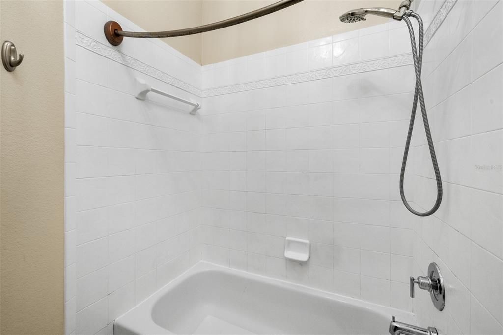 For Rent: $1,500 (2 beds, 1 baths, 1051 Square Feet)