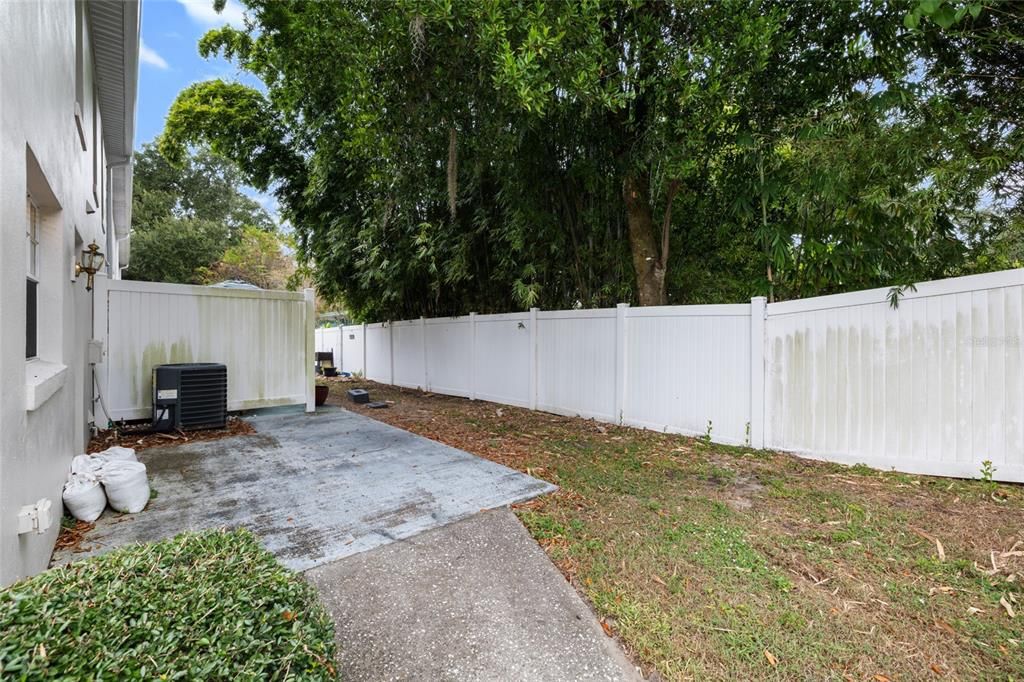 For Rent: $1,500 (2 beds, 1 baths, 1051 Square Feet)