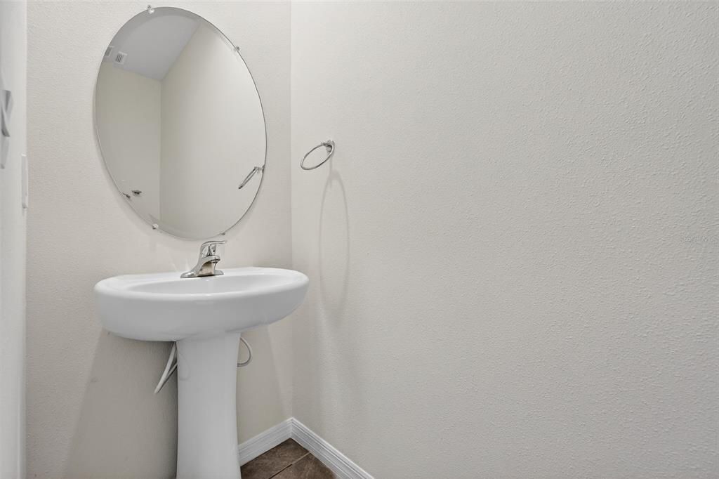 For Sale: $354,900 (3 beds, 2 baths, 1673 Square Feet)