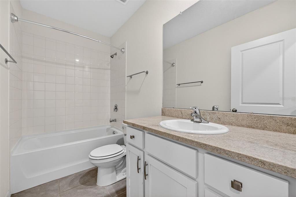 For Sale: $354,900 (3 beds, 2 baths, 1673 Square Feet)