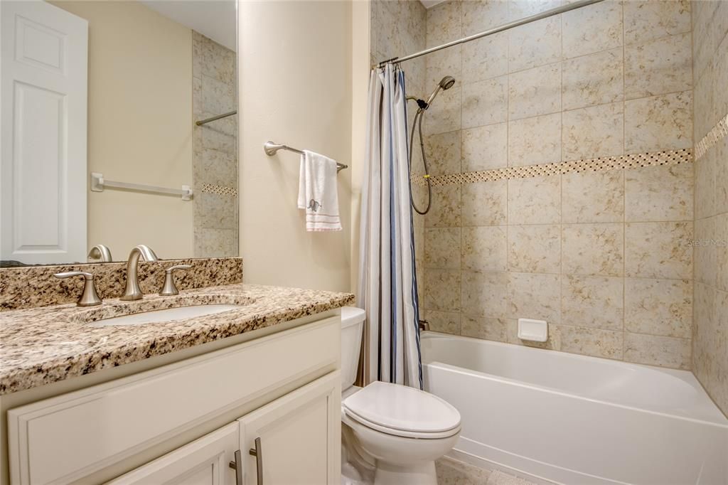 En Venta: $635,000 (3 camas, 2 baños, 1998 Pies cuadrados)