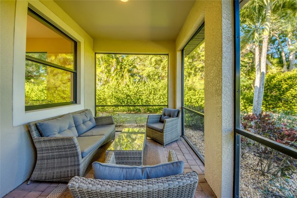 En Venta: $635,000 (3 camas, 2 baños, 1998 Pies cuadrados)