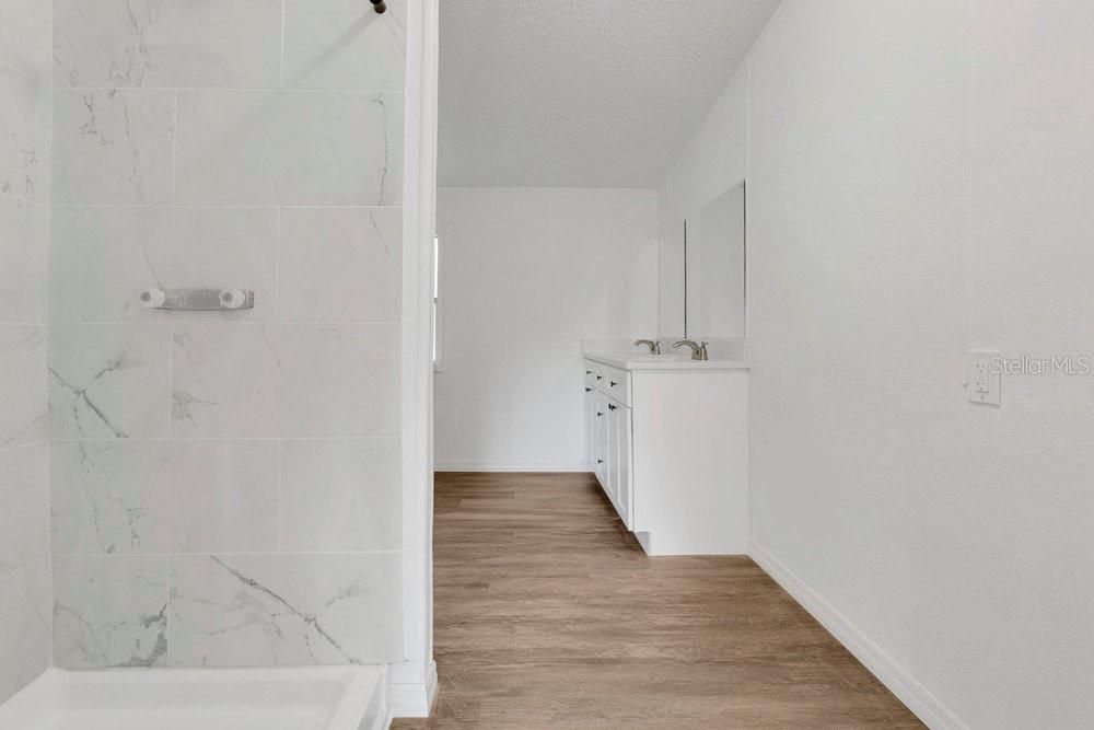 For Sale: $189,000 (4 beds, 2 baths, 1560 Square Feet)