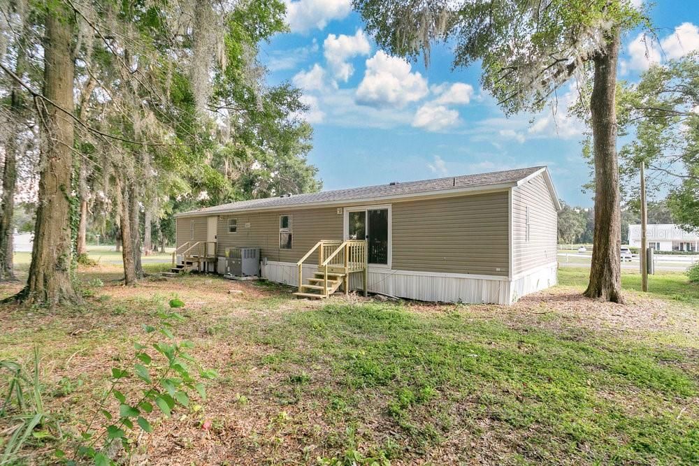 For Sale: $189,000 (4 beds, 2 baths, 1560 Square Feet)