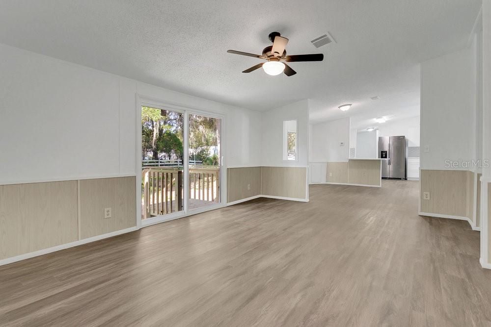 For Sale: $189,000 (4 beds, 2 baths, 1560 Square Feet)