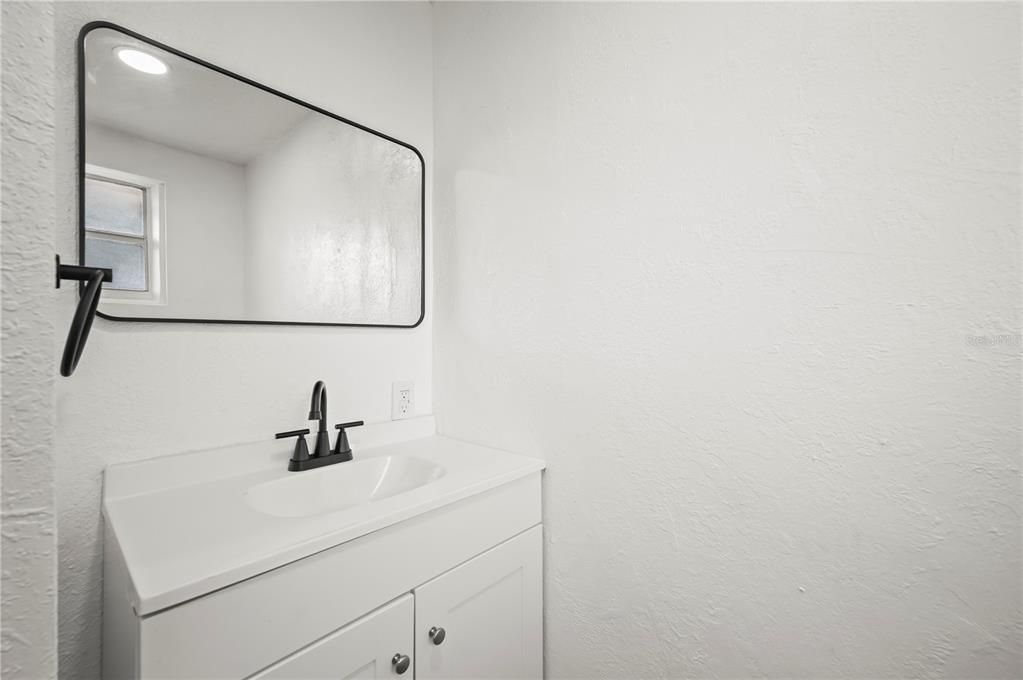 For Sale: $197,000 (3 beds, 2 baths, 1183 Square Feet)