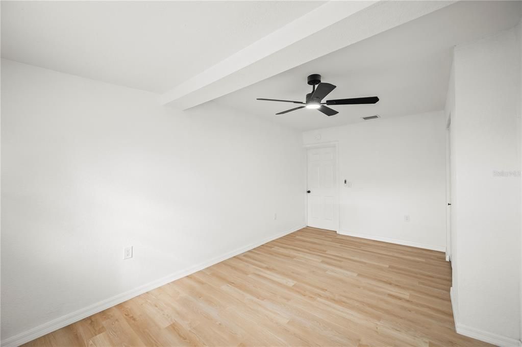 For Sale: $197,000 (3 beds, 2 baths, 1183 Square Feet)