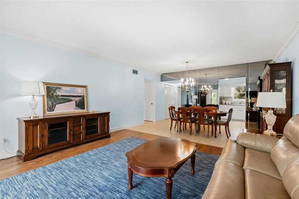 For Rent: $1,700 (2 beds, 2 baths, 1400 Square Feet)