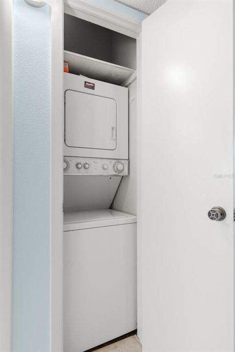 For Rent: $1,700 (2 beds, 2 baths, 1400 Square Feet)