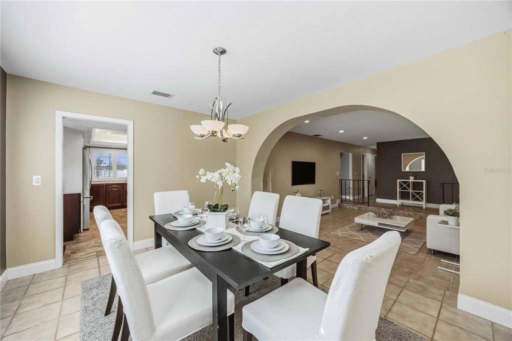 En Venta: $425,000 (3 camas, 2 baños, 1786 Pies cuadrados)