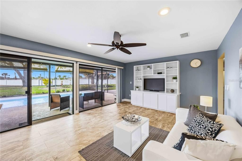 En Venta: $425,000 (3 camas, 2 baños, 1786 Pies cuadrados)