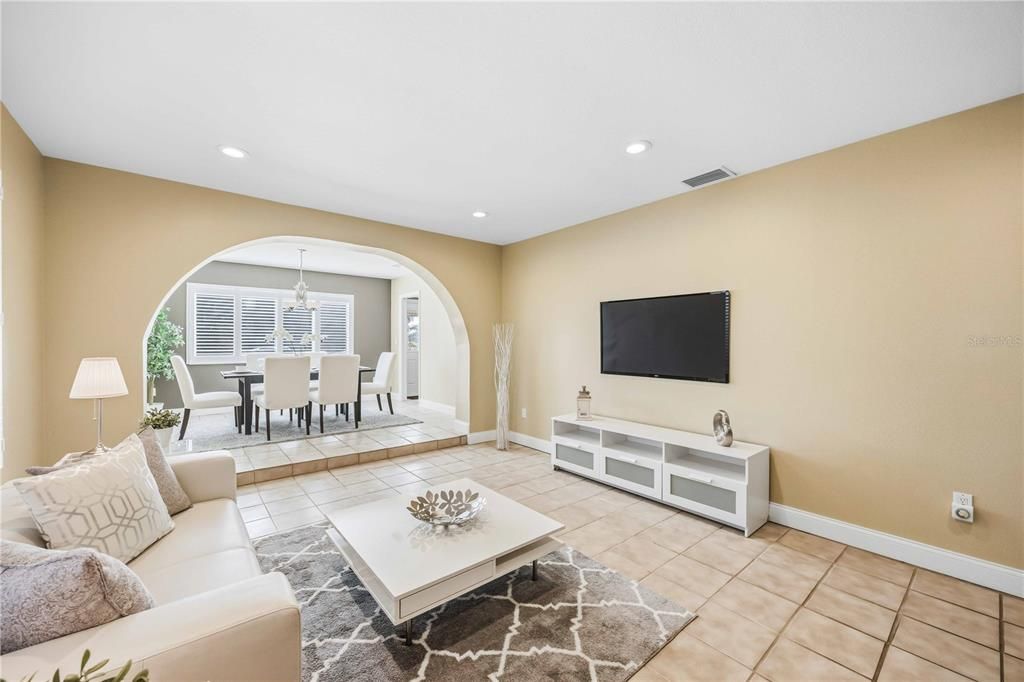 En Venta: $425,000 (3 camas, 2 baños, 1786 Pies cuadrados)