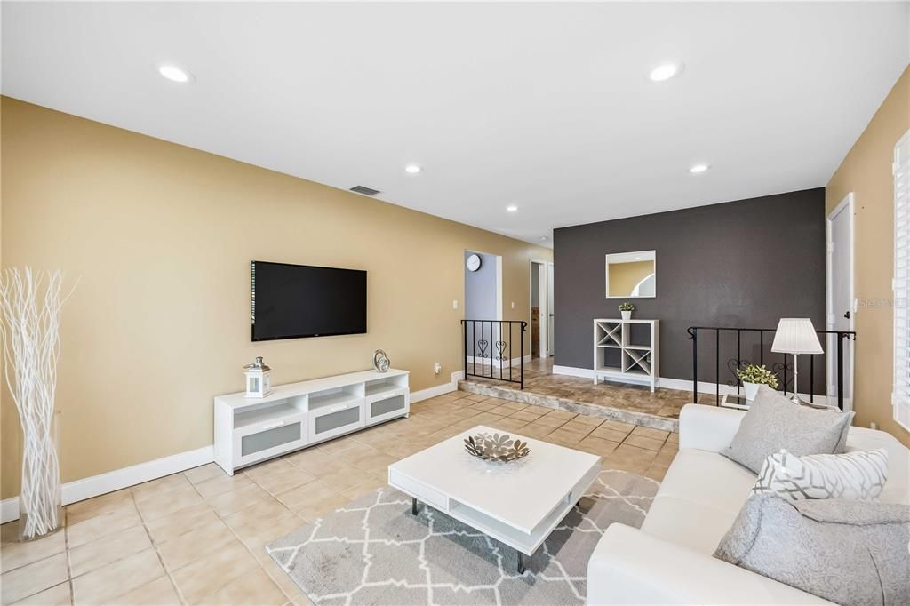 En Venta: $425,000 (3 camas, 2 baños, 1786 Pies cuadrados)