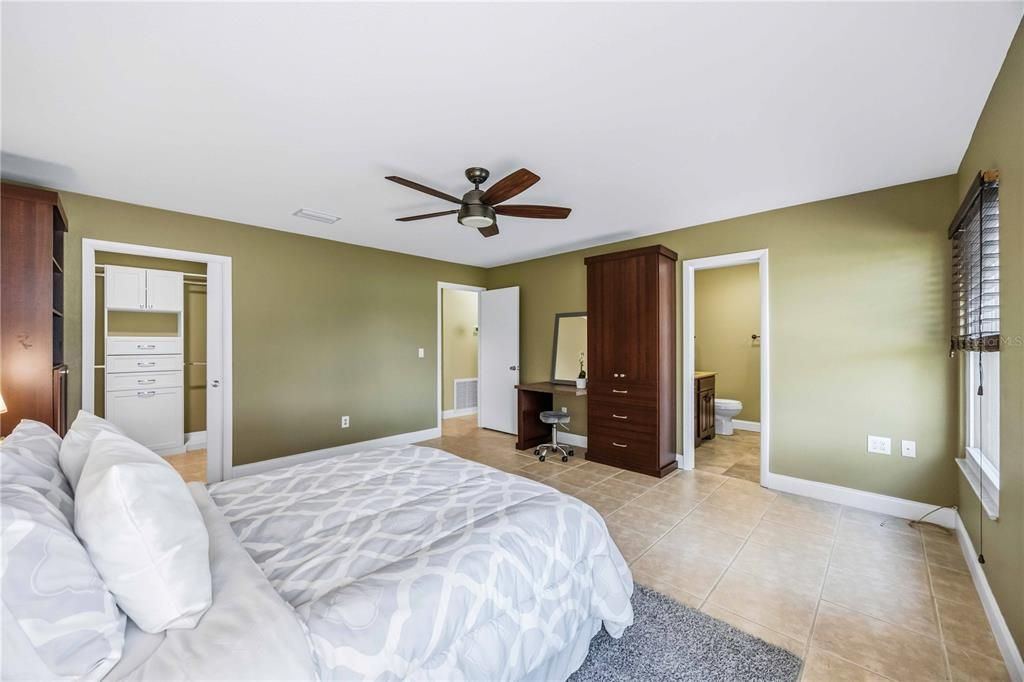 En Venta: $425,000 (3 camas, 2 baños, 1786 Pies cuadrados)