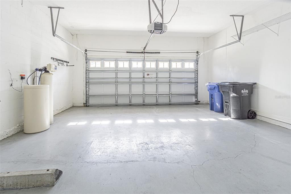 出租: $3,000 (4 贝兹, 2 浴室, 2367 平方英尺)