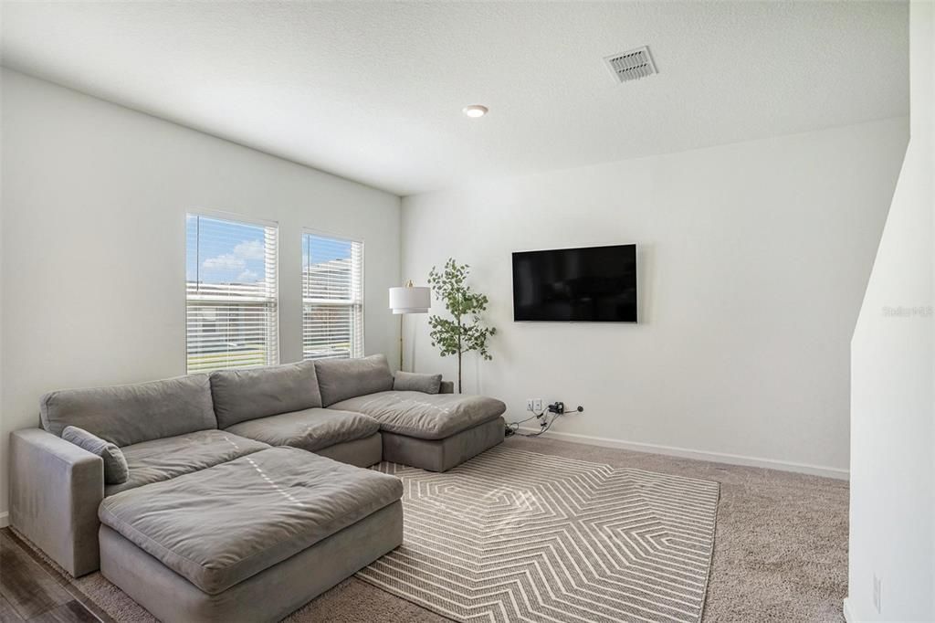 На продажу: $350,000 (3 спален, 2 ванн, 1659 Квадратных фут)