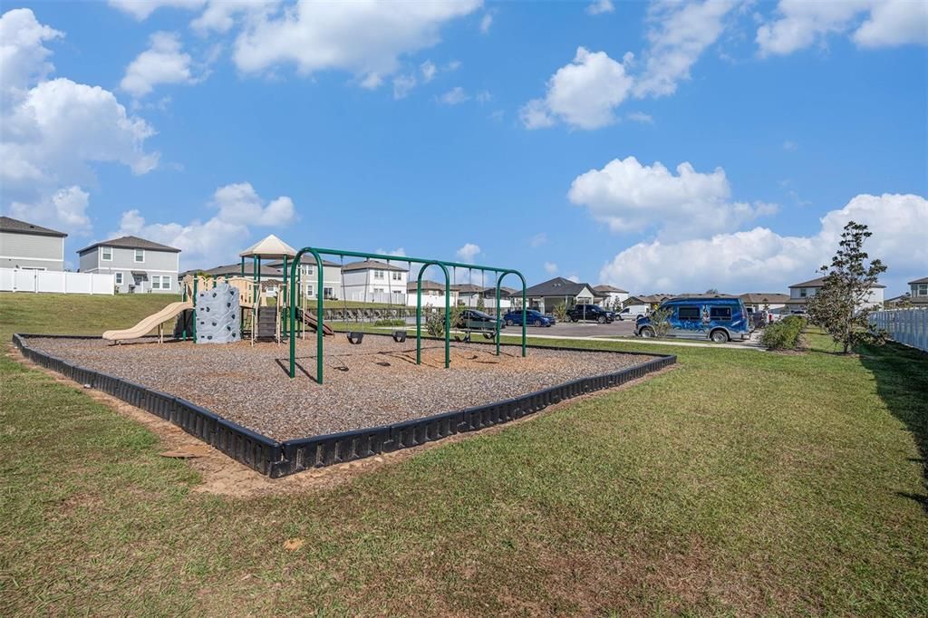 На продажу: $350,000 (3 спален, 2 ванн, 1659 Квадратных фут)