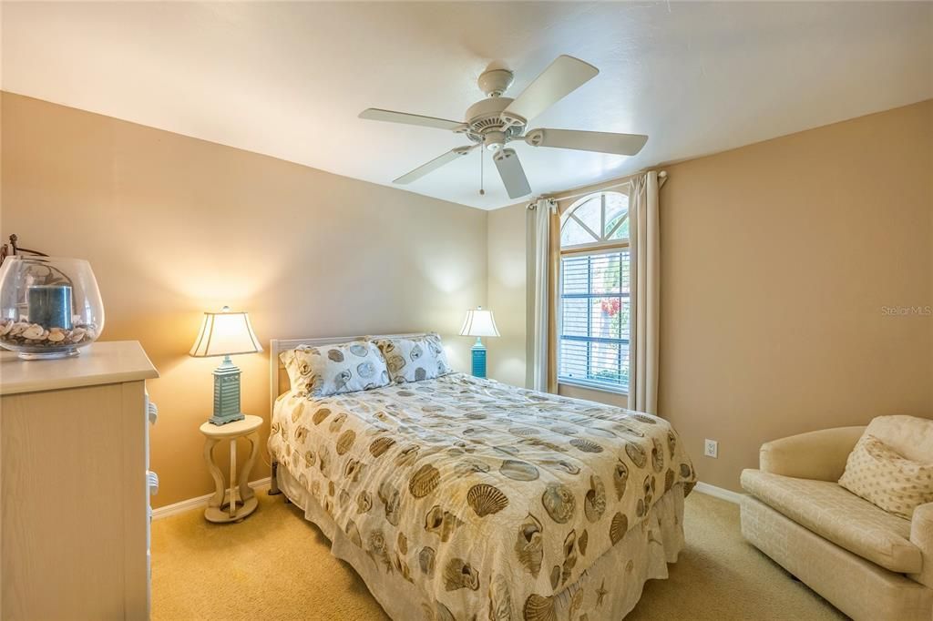 En Venta: $805,000 (3 camas, 2 baños, 2104 Pies cuadrados)