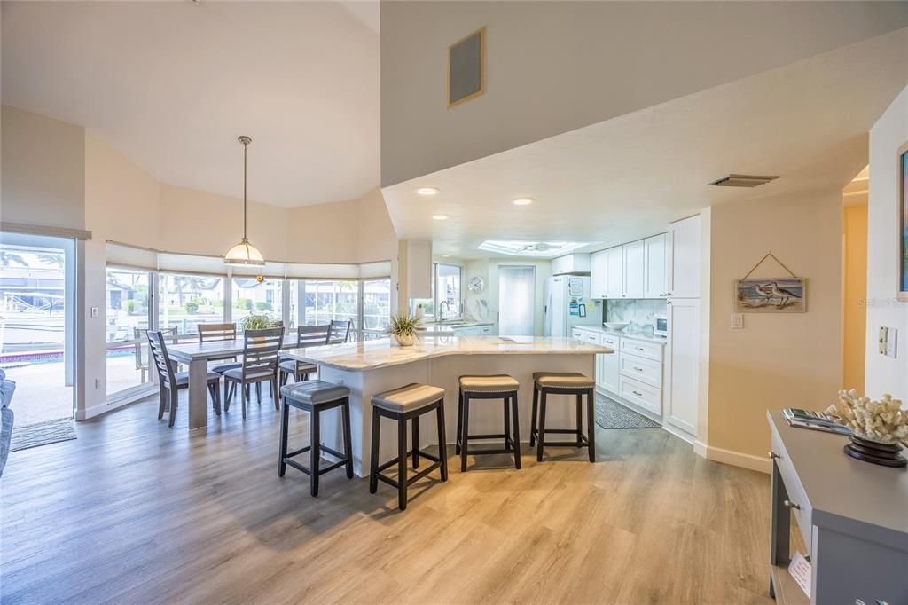 En Venta: $805,000 (3 camas, 2 baños, 2104 Pies cuadrados)