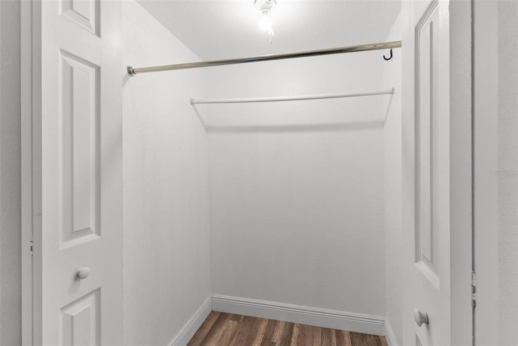 待售: $325,000 (3 贝兹, 2 浴室, 1088 平方英尺)