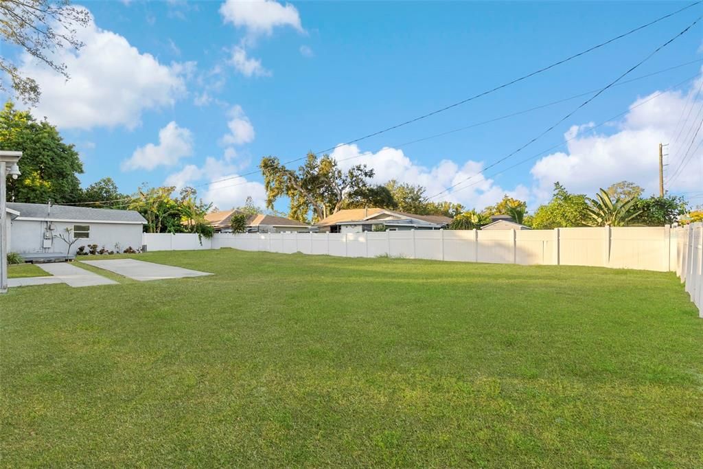 待售: $325,000 (3 贝兹, 2 浴室, 1088 平方英尺)