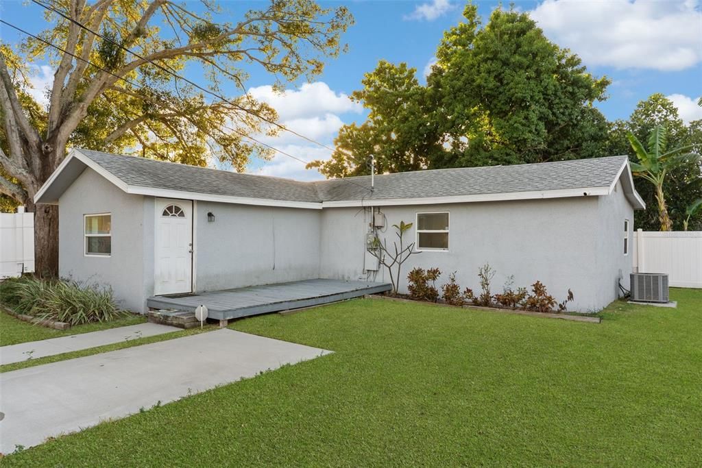 待售: $325,000 (3 贝兹, 2 浴室, 1088 平方英尺)