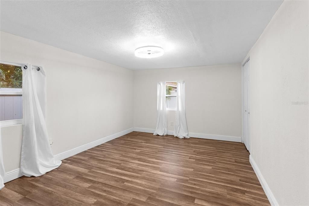 待售: $325,000 (3 贝兹, 2 浴室, 1088 平方英尺)