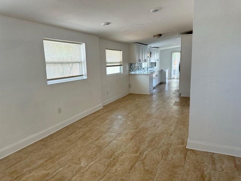 En Renta: $2,450 (3 camas, 2 baños, 1516 Pies cuadrados)