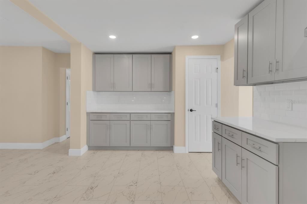 For Sale: $344,900 (4 beds, 2 baths, 1838 Square Feet)