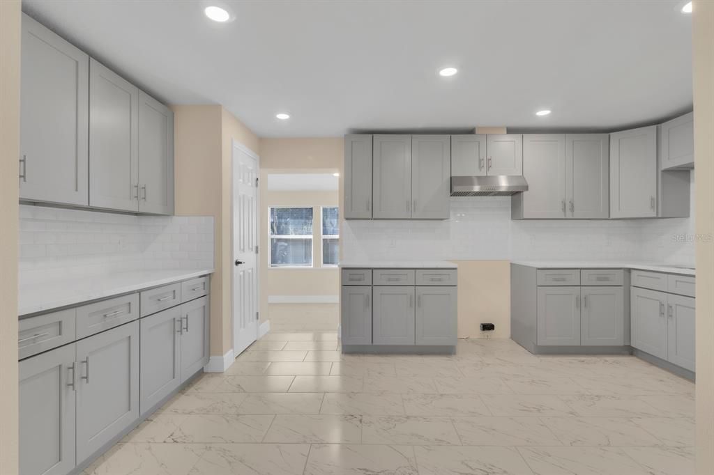 For Sale: $344,900 (4 beds, 2 baths, 1838 Square Feet)