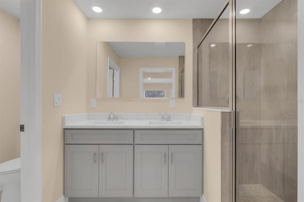 For Sale: $344,900 (4 beds, 2 baths, 1838 Square Feet)