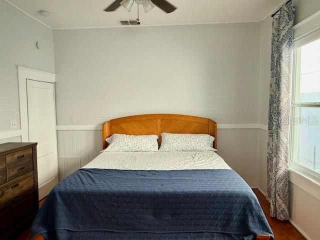 For Rent: $1,400 (1 beds, 1 baths, 425 Square Feet)