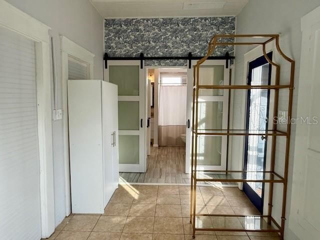 For Rent: $1,400 (1 beds, 1 baths, 425 Square Feet)