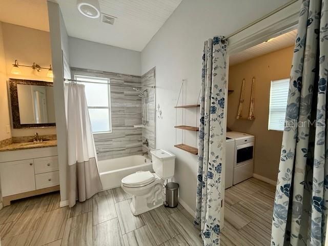 For Rent: $1,400 (1 beds, 1 baths, 425 Square Feet)