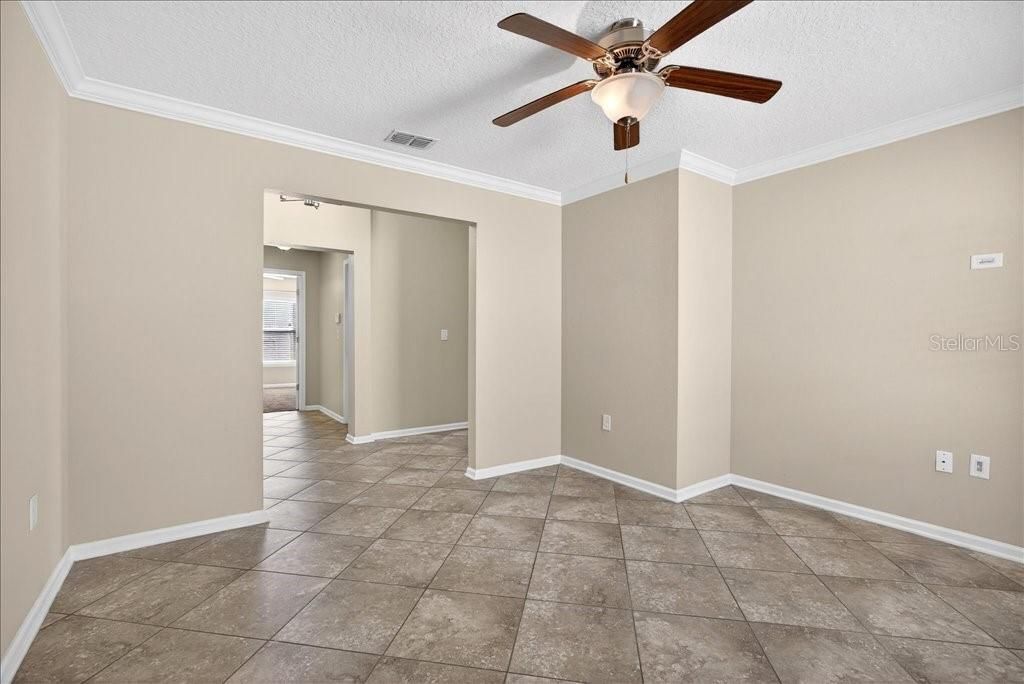 待售: $375,000 (3 贝兹, 3 浴室, 2041 平方英尺)