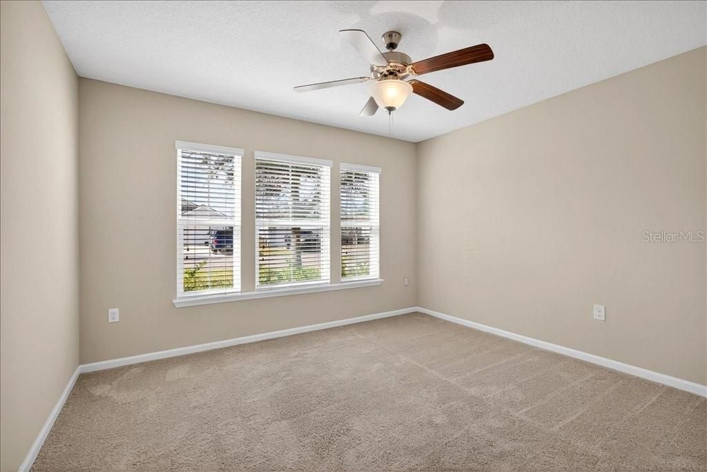 待售: $375,000 (3 贝兹, 3 浴室, 2041 平方英尺)