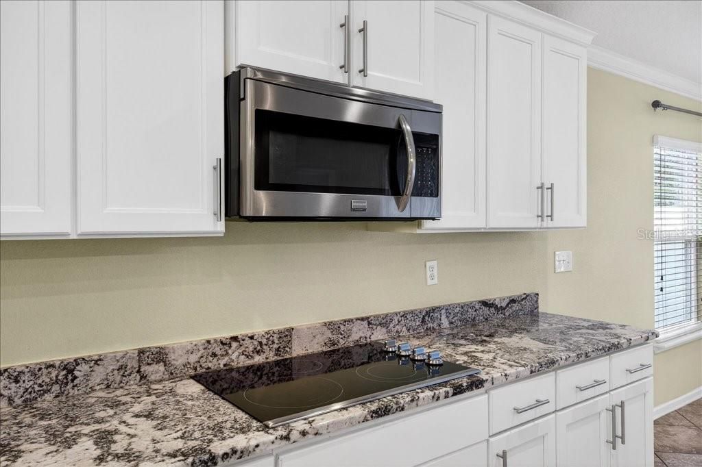 待售: $375,000 (3 贝兹, 3 浴室, 2041 平方英尺)