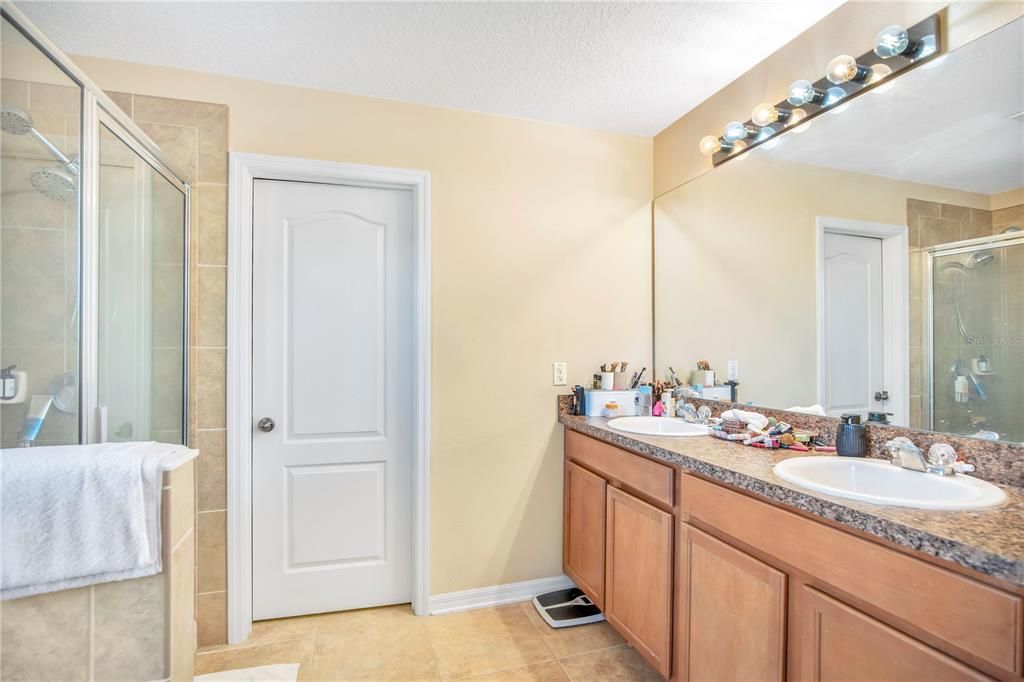 待售: $370,000 (3 贝兹, 3 浴室, 1846 平方英尺)