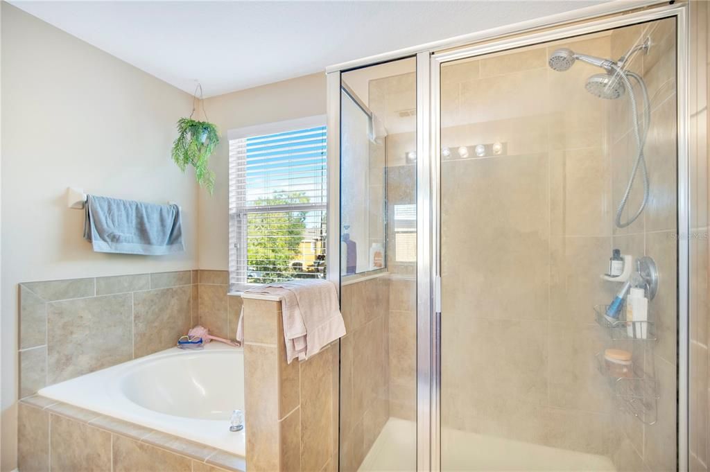 待售: $370,000 (3 贝兹, 3 浴室, 1846 平方英尺)