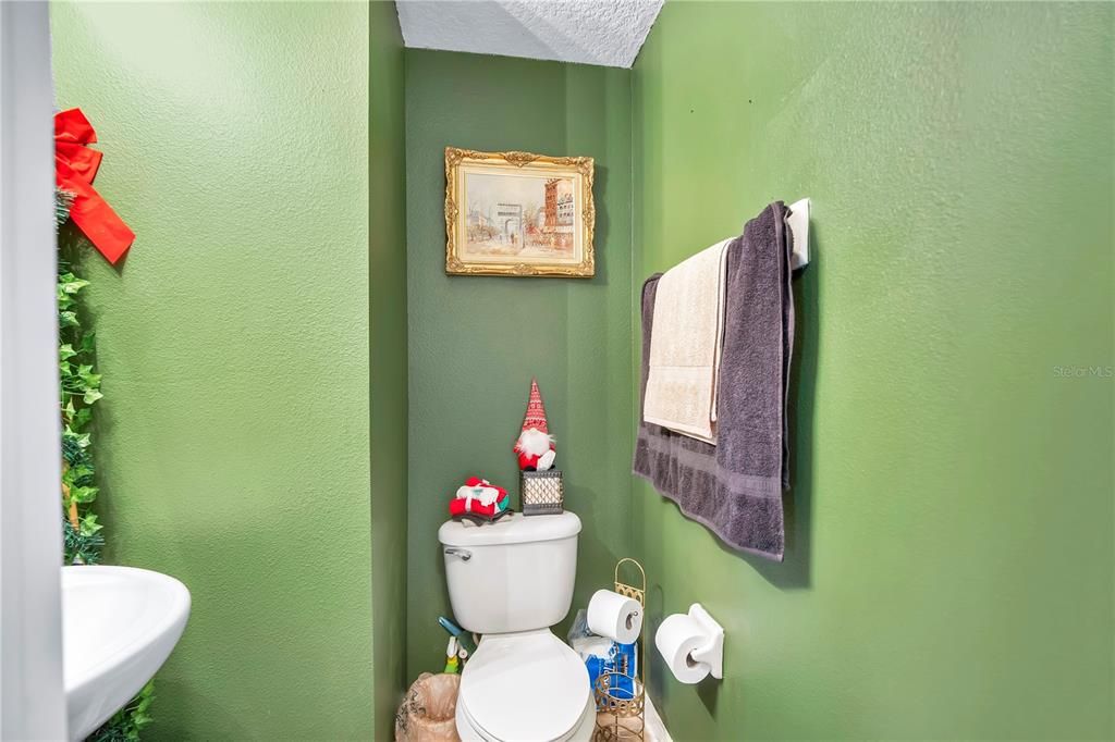 待售: $370,000 (3 贝兹, 3 浴室, 1846 平方英尺)