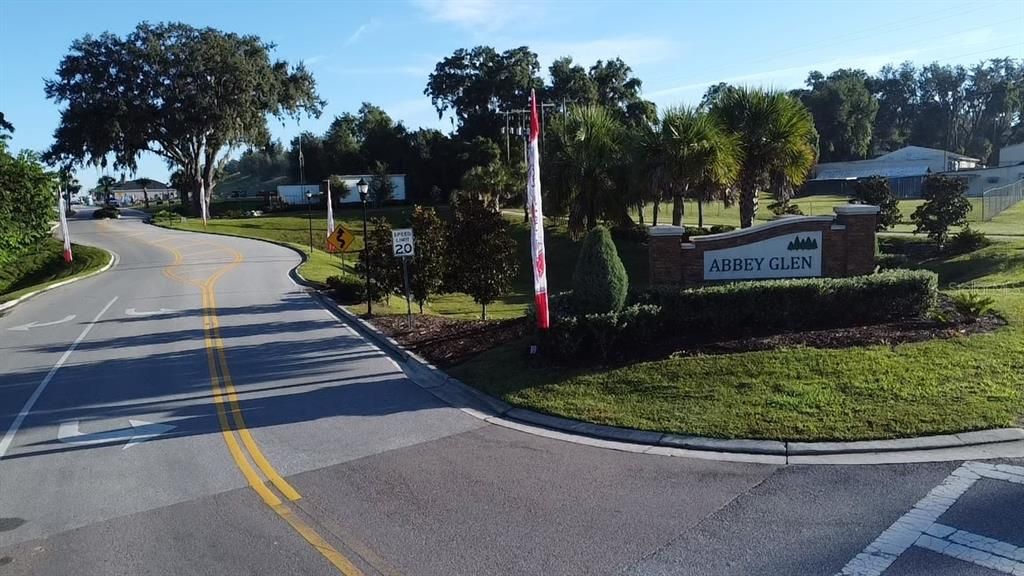 En Venta: $312,500 (4 camas, 2 baños, 1635 Pies cuadrados)