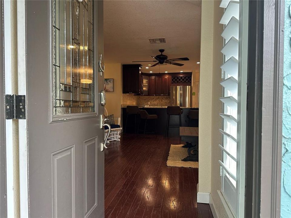 На продажу: $525,000 (4 спален, 2 ванн, 1383 Квадратных фут)