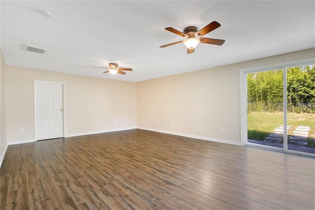 En Venta: $379,999 (5 camas, 2 baños, 1822 Pies cuadrados)