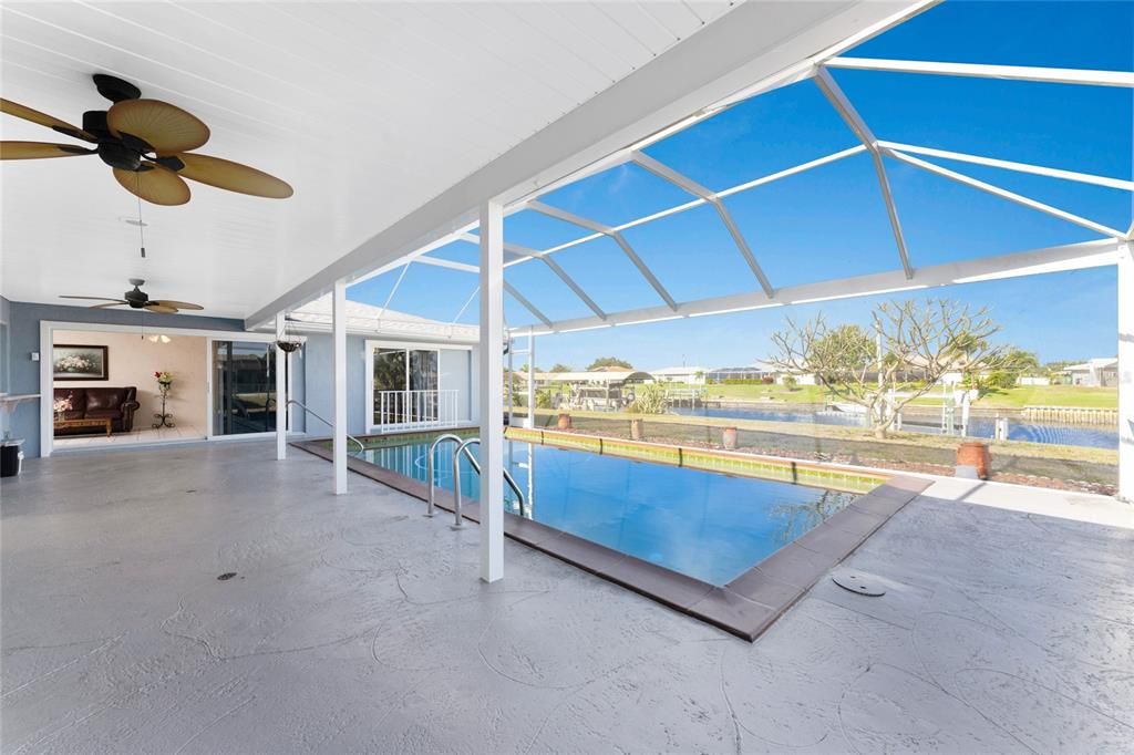 For Sale: $549,900 (4 beds, 2 baths, 2232 Square Feet)