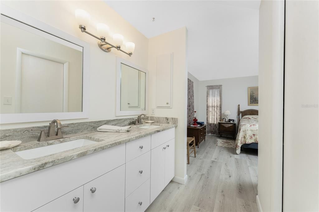 For Sale: $549,900 (4 beds, 2 baths, 2232 Square Feet)