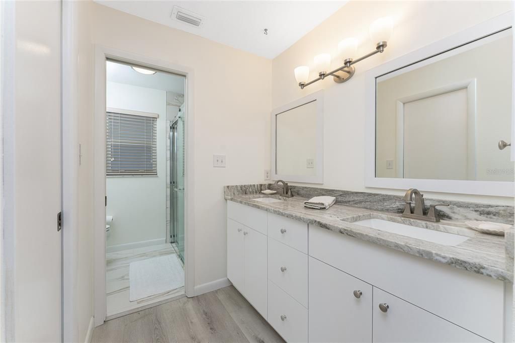 For Sale: $549,900 (4 beds, 2 baths, 2232 Square Feet)