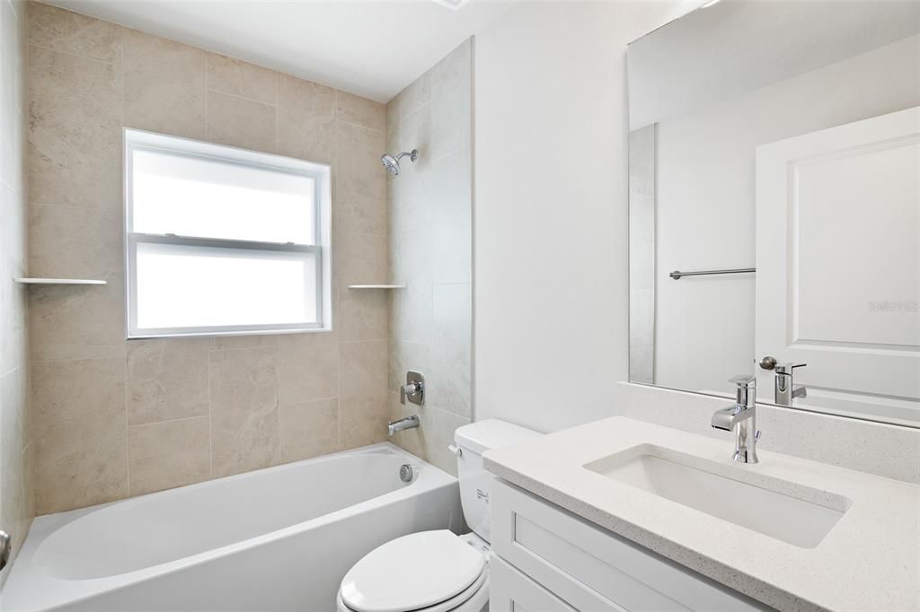 На продажу: $269,900 (3 спален, 2 ванн, 1453 Квадратных фут)