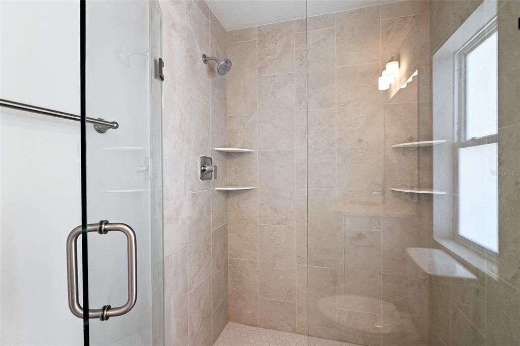 На продажу: $269,900 (3 спален, 2 ванн, 1453 Квадратных фут)