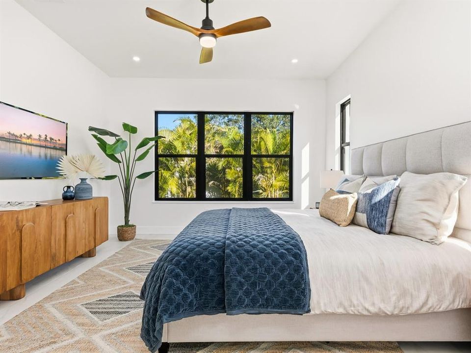 For Sale: $1,999,000 (4 beds, 3 baths, 2708 Square Feet)